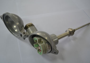 一体式热电阻温度变送器，与罐体内的油有啥关系？