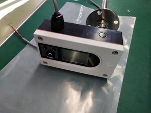 昆仑中大品牌活动法兰安装温湿度变送器可自由调节探杆插入深度