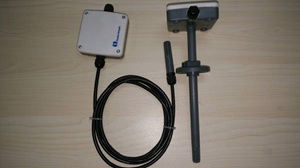 昆仑中大品牌防护等级IP68壁挂式工业温湿度变送器